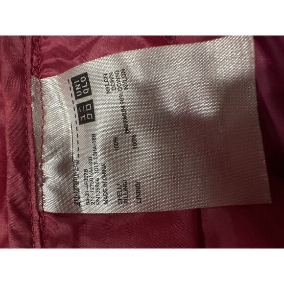 Uniqlo Ultra Light Down Jacket Teen  Size 5/S Pink Hooded Puffer Packable - Picture 9 of 10